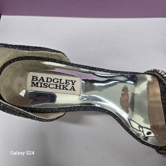 Badgley Mishka Kameryn Ankle Strap Embellished Sandals Pewter Size 5.5 - Picture 8 of 9